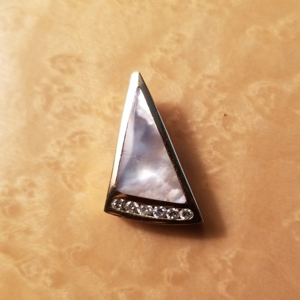 14kt yellow gold Sailboat Pendant
